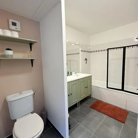 T3 Duplex With Garden *