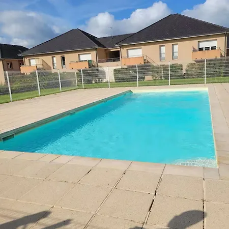 T3 Duplex With Garden Apartament Arpajon-sur-Cere