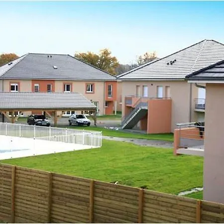 T3 Duplex With Garden *